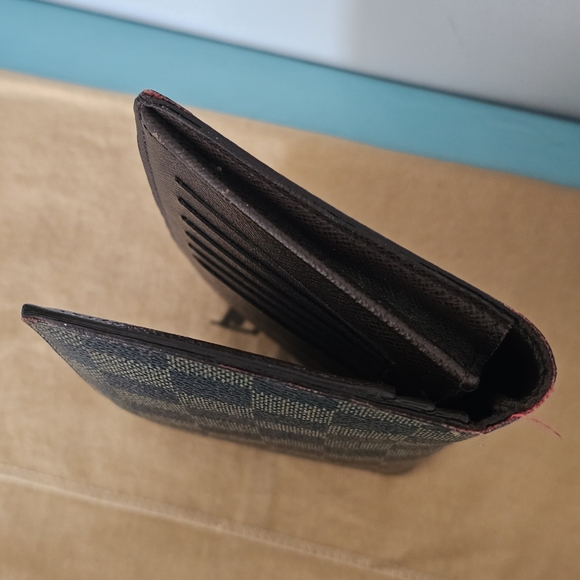 Louis Vuitton Damier Ebene Canvas Brazza Wallet - Picture 5 of 11